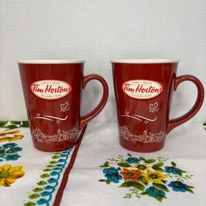 Tim Hortons 16 oz coffee Mug Ltd Ed #010 Canada Skyline Maple leaf 2010 Set of 2